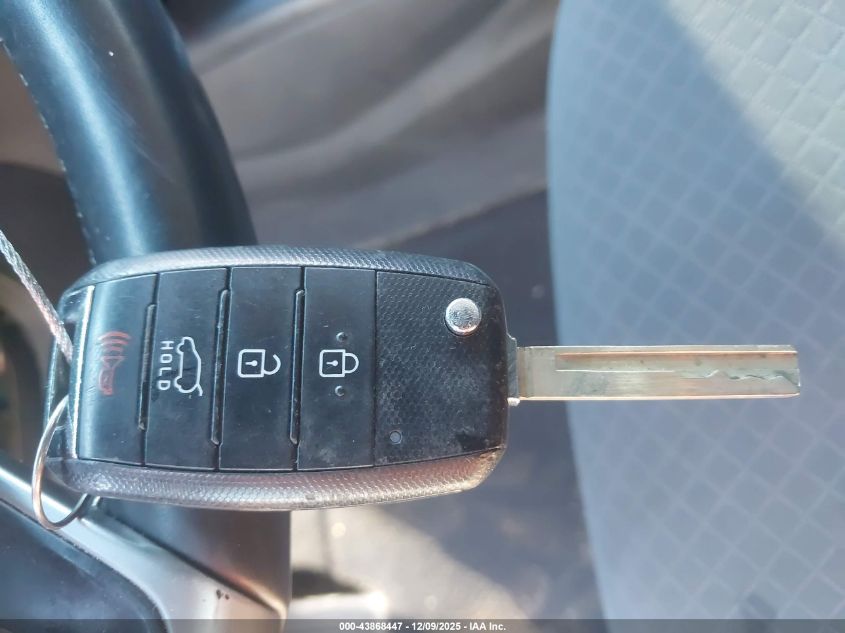 2018 Kia Sorento 2.4L Lx VIN: 5XYPG4A3XJG377134 Lot: 43868447