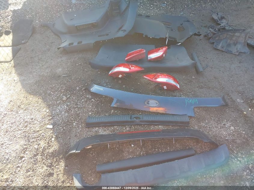 2018 Kia Sorento 2.4L Lx VIN: 5XYPG4A3XJG377134 Lot: 43868447