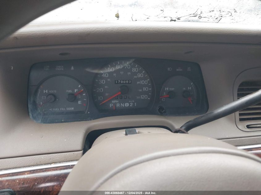 2004 Mercury Grand Marquis Gs VIN: 2MEFM74W44X661574 Lot: 43868467