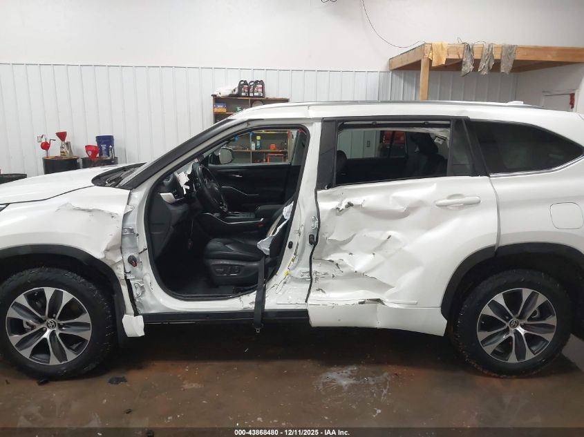 2021 Toyota Highlander Xle VIN: 5TDHZRBH4MS552698 Lot: 43868480