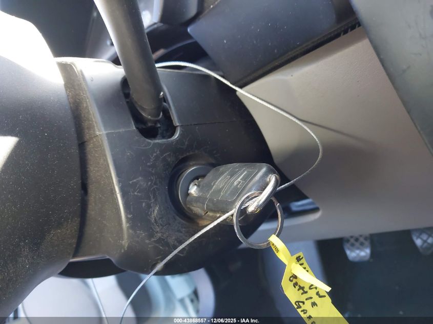 2004 Volkswagen New Beetle Gls 1.8T VIN: 3VWCD21Y64M303432 Lot: 43868557