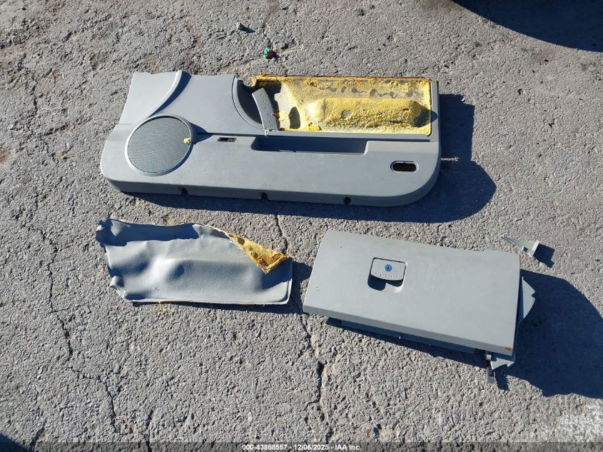 2004 Volkswagen New Beetle Gls 1.8T VIN: 3VWCD21Y64M303432 Lot: 43868557