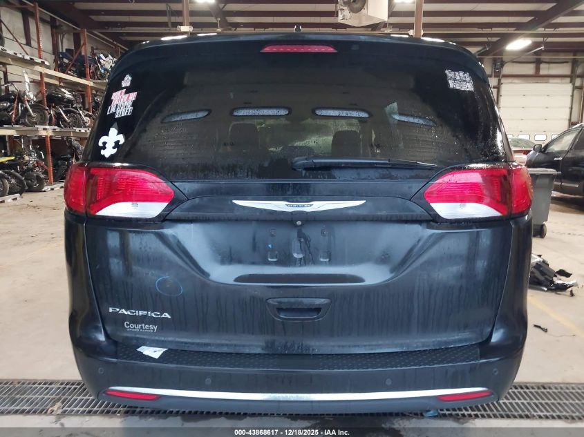 2017 Chrysler Pacifica Touring-L Plus VIN: 2C4RC1EGXHR721096 Lot: 43868617
