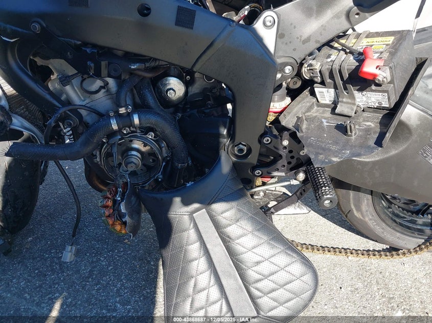 JKBZXJE18DA002059 2013 KAWASAKI ZX photo no. 9
