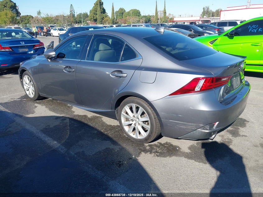 JTHBA1D28G5022346 2016 LEXUS IS photo no. 3