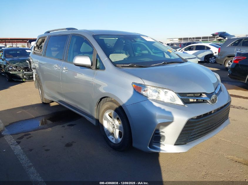 TOYOTA SIENNA LE