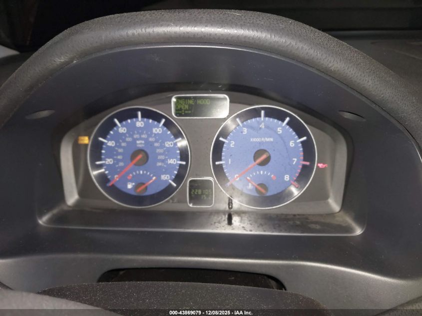 2005 Volvo V50 T5/T5 Awd VIN: YV1MJ682952079116 Lot: 43869079