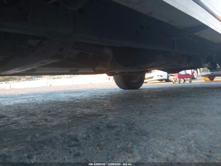 2004 Toyota Sequoia Limited V8 VIN: 5TDZT38AX4S225915 Lot: 43869102