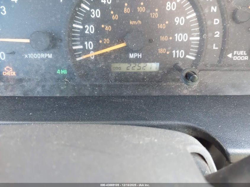 2004 Toyota Tundra Sr5 V8 VIN: 5TBDT44164S439167 Lot: 43869109