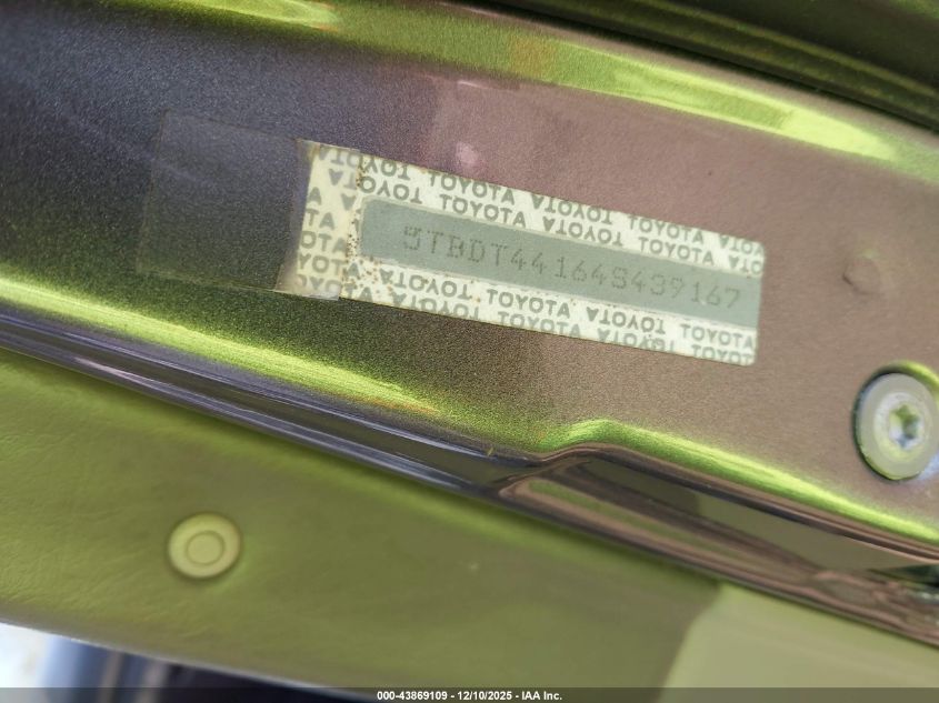 2004 Toyota Tundra Sr5 V8 VIN: 5TBDT44164S439167 Lot: 43869109