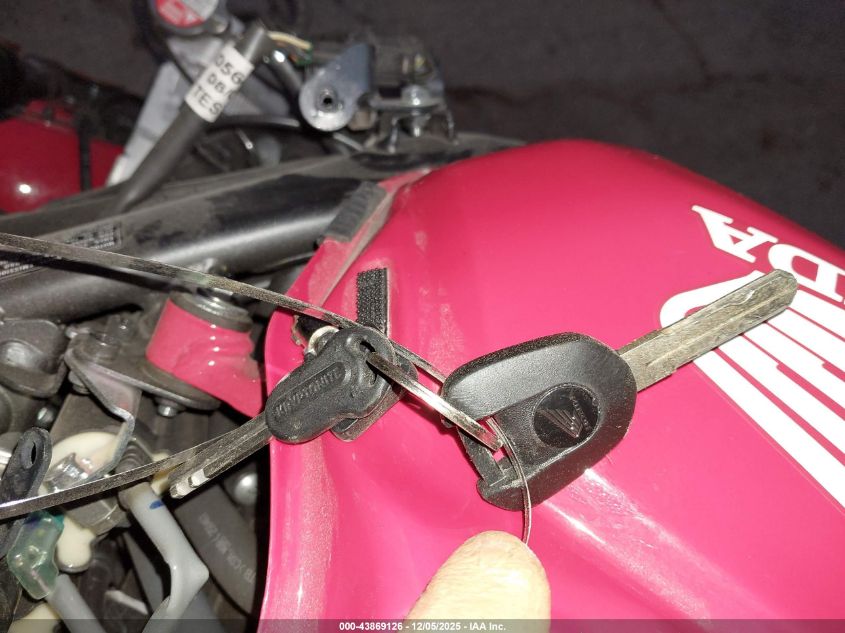 2025 Honda Cbr650 R VIN: MLHRH1550S5100760 Lot: 43869126