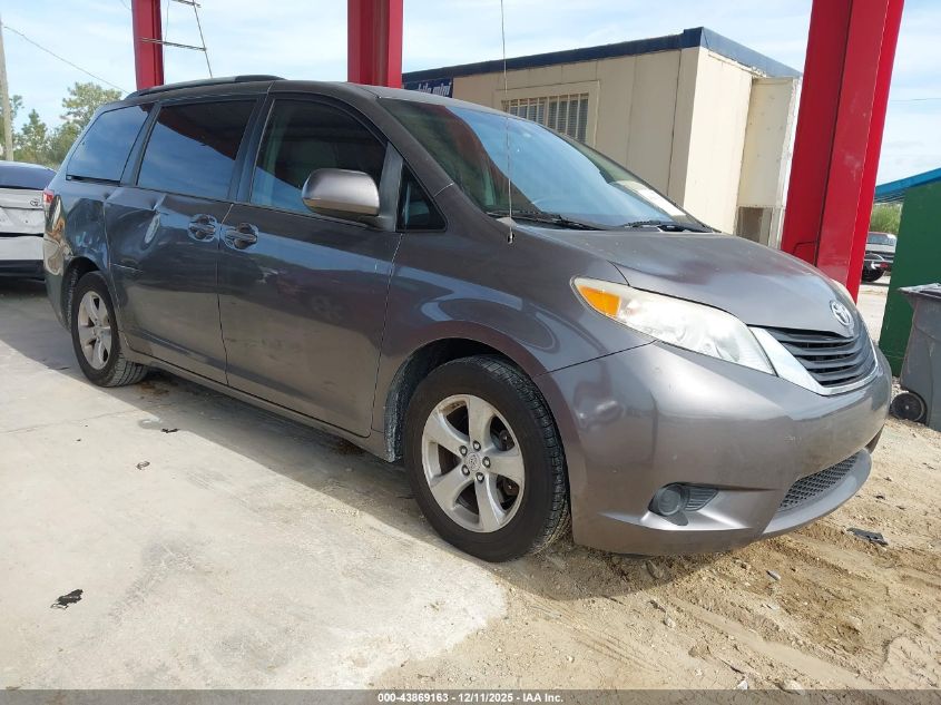TOYOTA SIENNA LE V6