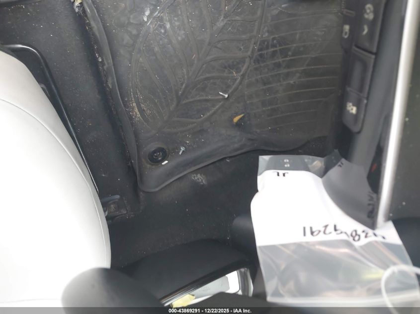 2017 Toyota Prius Three Touring VIN: JTDKARFU5H3040041 Lot: 43869291