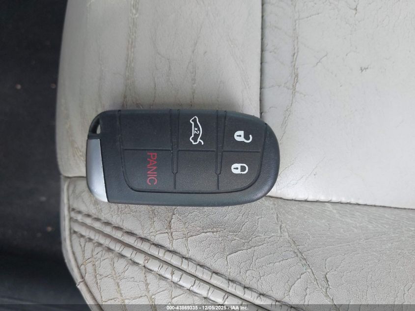 2016 Chrysler 200 Limited Platinum VIN: 1C3CCCABXGN173371 Lot: 43869335