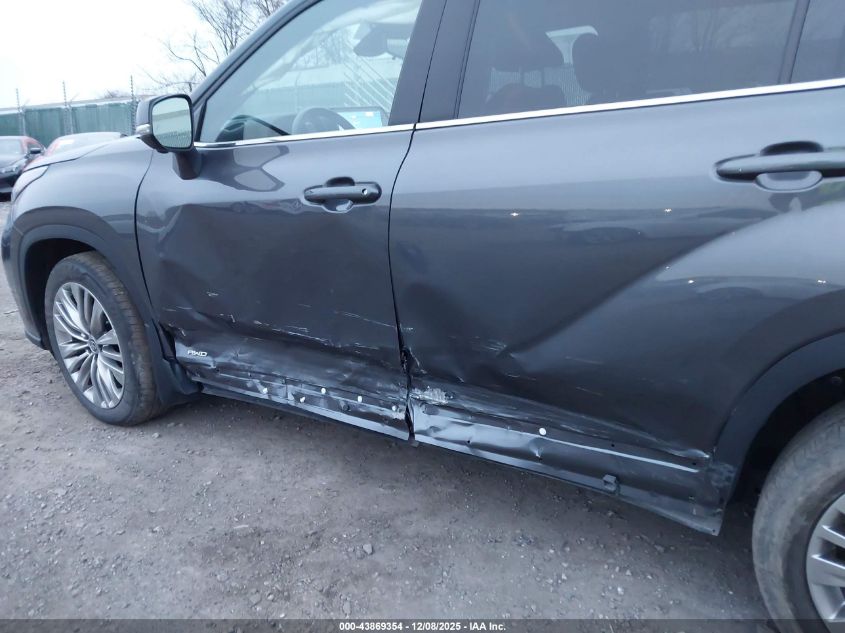 2025 Toyota Highlander Hybrid Platinum VIN: 5TDEBRCH9SS672631 Lot: 43869354