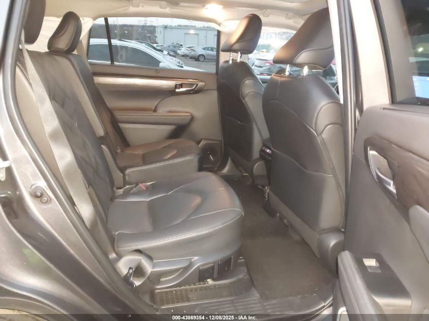 2025 Toyota Highlander Hybrid Platinum VIN: 5TDEBRCH9SS672631 Lot: 43869354