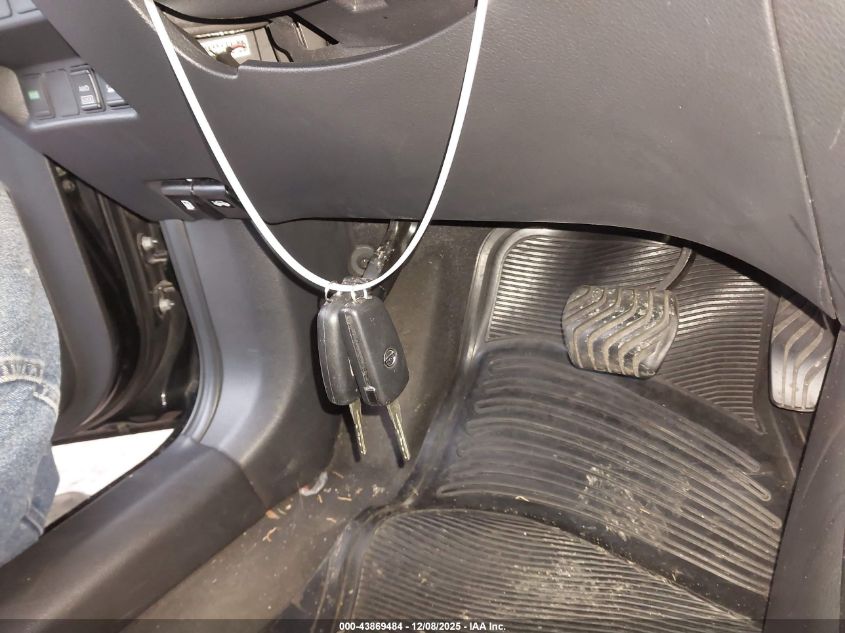 2015 Nissan Rogue S VIN: KNMAT2MV8FP561334 Lot: 43869484