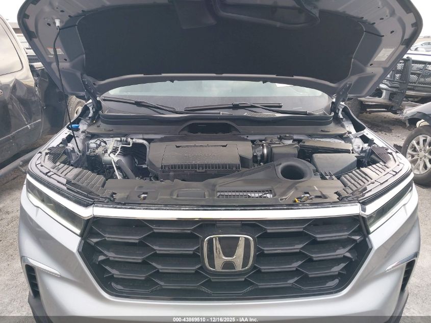 2025 Honda Pilot Touring VIN: 5FNYG1H77SB133803 Lot: 43869510