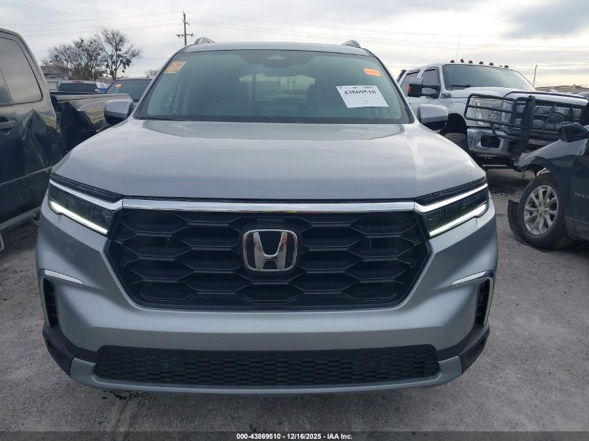 2025 Honda Pilot Touring VIN: 5FNYG1H77SB133803 Lot: 43869510