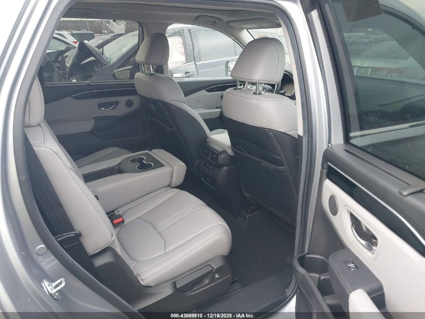 2025 Honda Pilot Touring VIN: 5FNYG1H77SB133803 Lot: 43869510