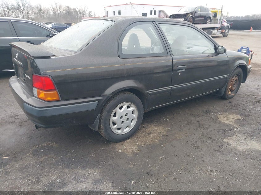 1997 TOYOTA TERCEL auction photo 4