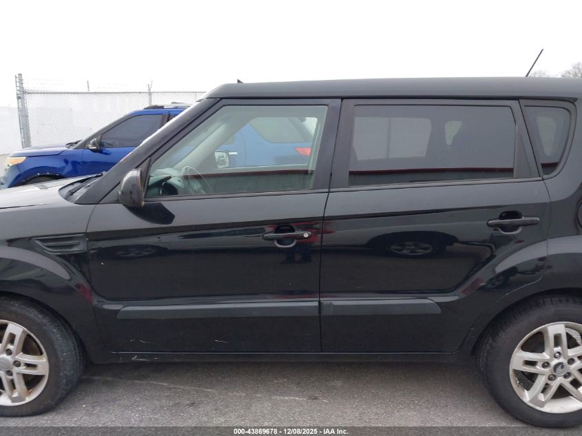 2011 Kia Soul + VIN: KNDJT2A2XB7258298 Lot: 43869678