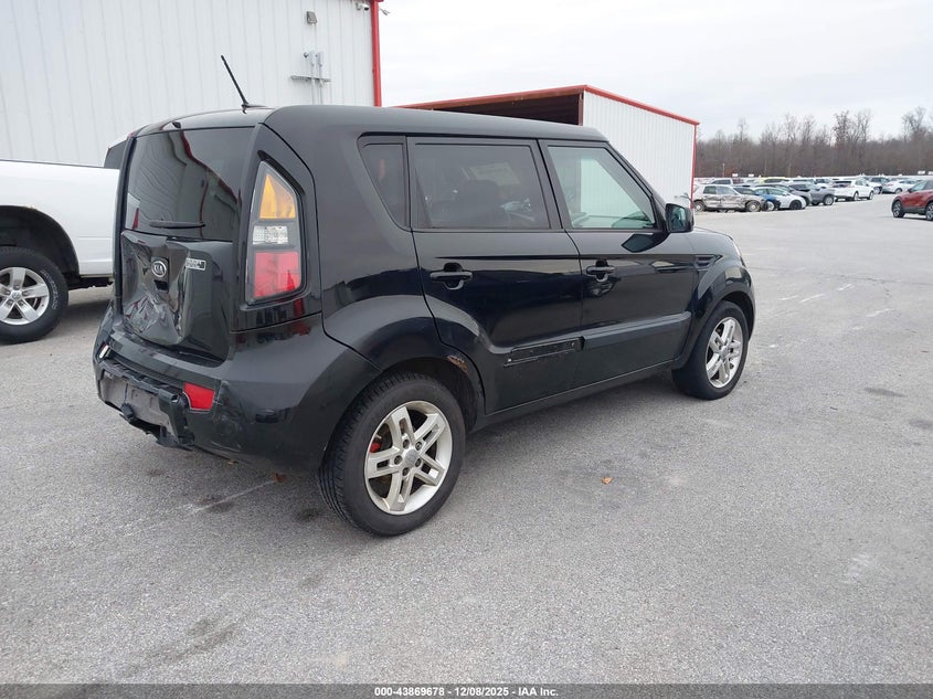 2011 Kia Soul +