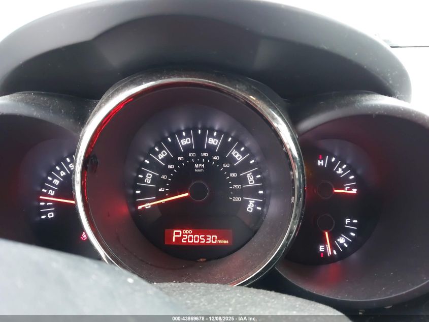 2011 Kia Soul + VIN: KNDJT2A2XB7258298 Lot: 43869678