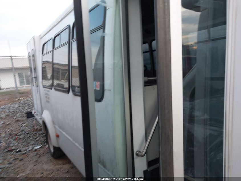 2017 Ford E-450 Cutaway VIN: 1FDFE4FS0HDC55761 Lot: 43869782