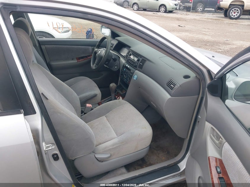 2T1BR30EX5C390646 2005 TOYOTA COROLLA photo no. 5