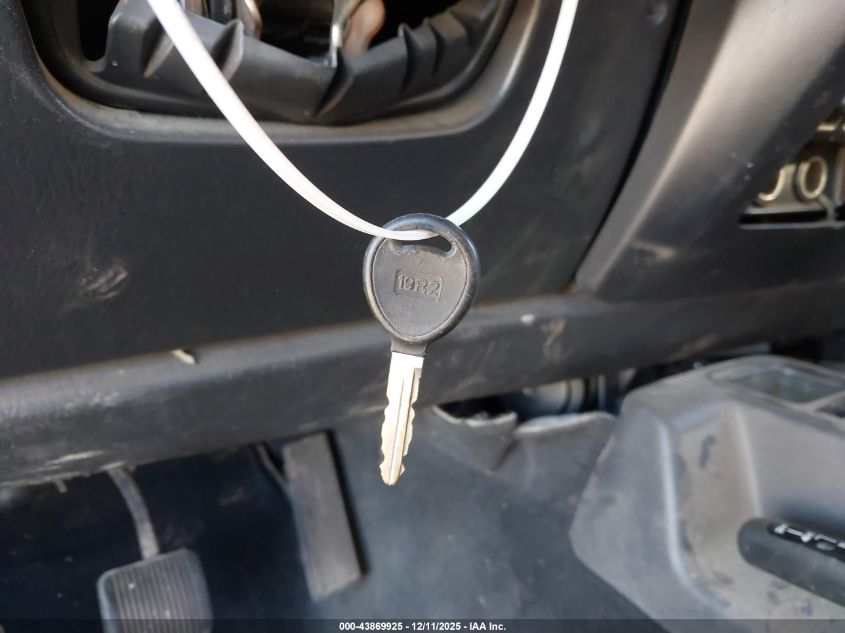 2004 Jeep Wrangler Se VIN: 1J4FA29144P746490 Lot: 43869925