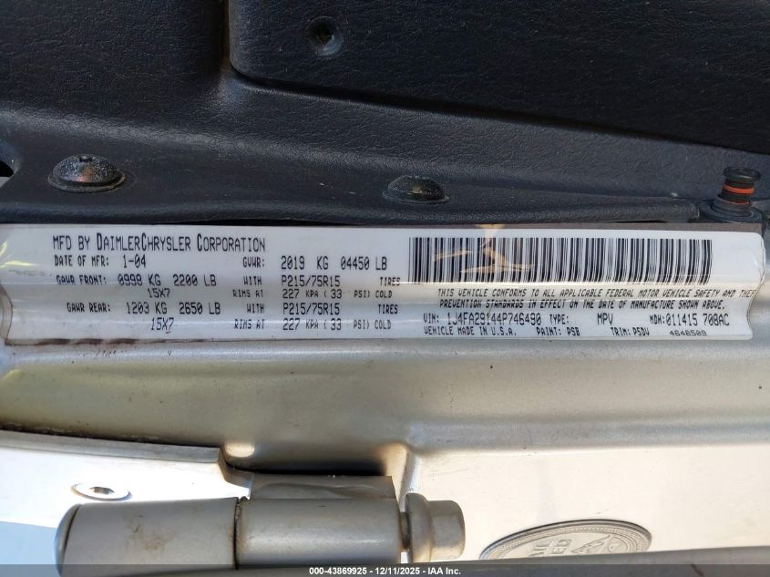 2004 Jeep Wrangler Se VIN: 1J4FA29144P746490 Lot: 43869925