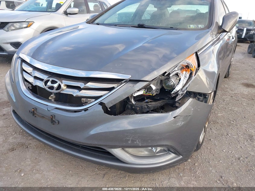 2013 HYUNDAI SONATA auction photo 6