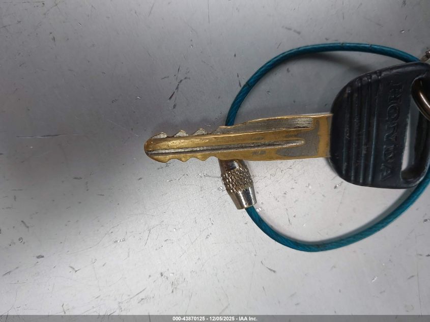 2000 Honda Civic Lx VIN: 2HGEJ6678YH574915 Lot: 43870125