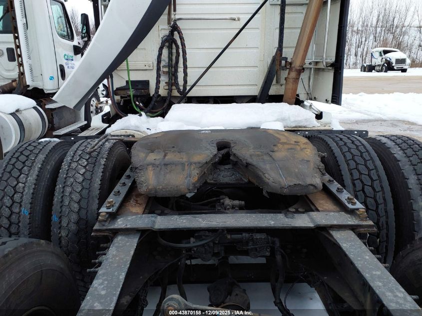 2015 Volvo Vn Vnl VIN: 4V4NC9EH9FN913162 Lot: 43870158