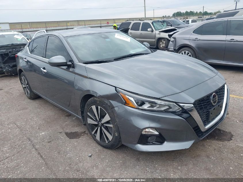 NISSAN ALTIMA SV FWD