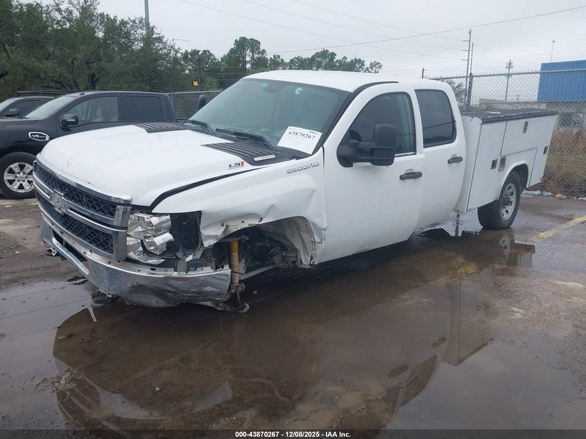 1GC1CVC85BF122623 2011 CHEVROLET SILVERADO photo no. 2