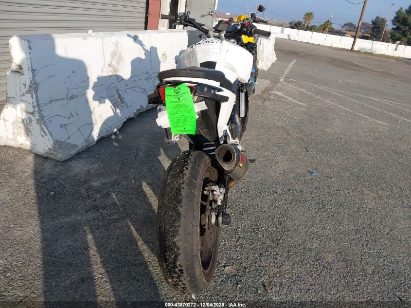 2018 Ktm 690 Duke VIN: VBKLDV400JM718794 Lot: 43870272