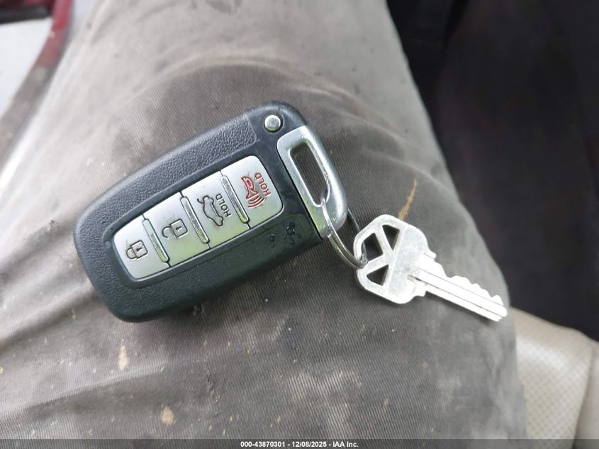 2012 Hyundai Genesis 3.8 VIN: KMHGC4DD6CU196772 Lot: 43870301