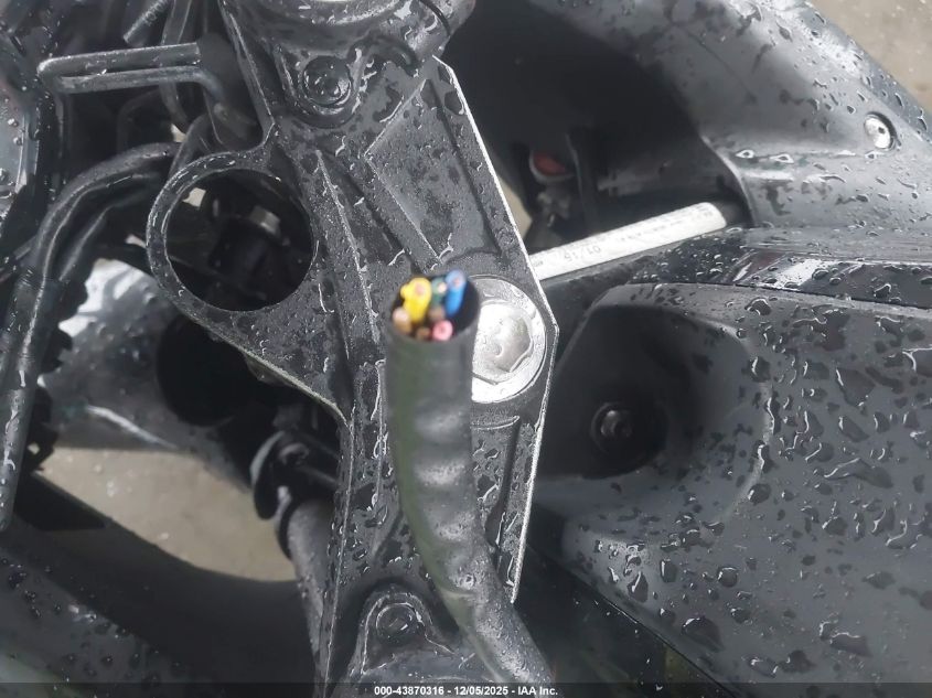 2015 Yamaha Yzfr3 VIN: MH3RH06Y2FK001498 Lot: 43870316