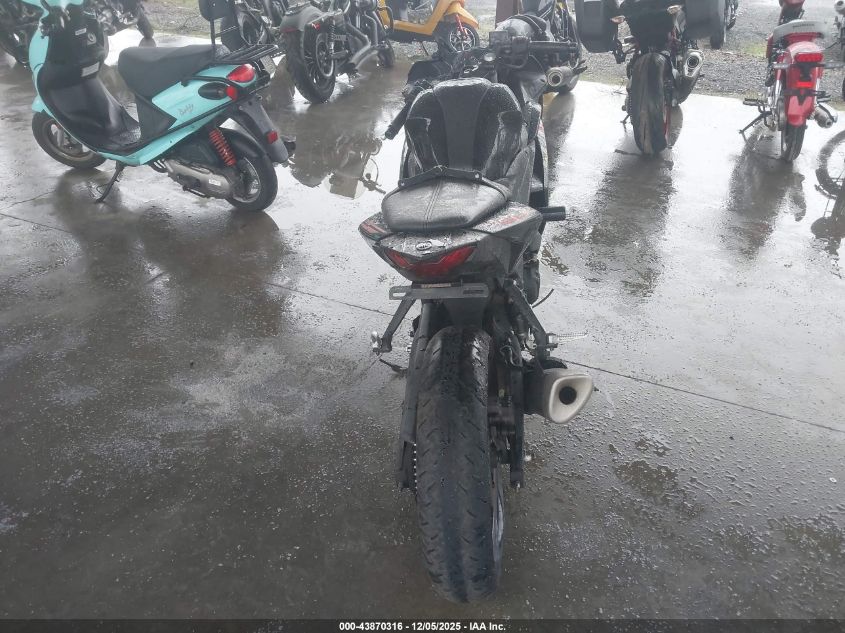 2015 Yamaha Yzfr3 VIN: MH3RH06Y2FK001498 Lot: 43870316