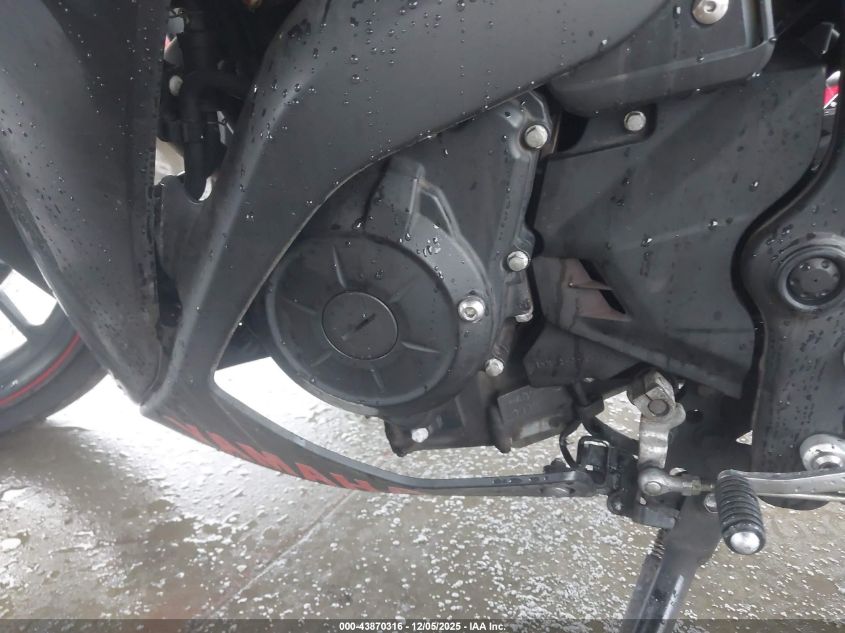 2015 Yamaha Yzfr3 VIN: MH3RH06Y2FK001498 Lot: 43870316