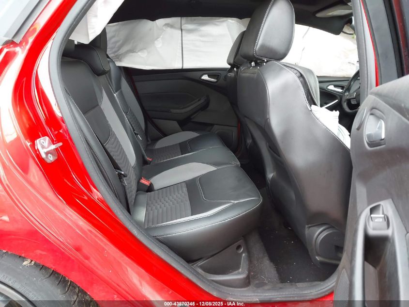 2017 Ford Focus VIN: 1FADP3L95HL338700 Lot: 43870346