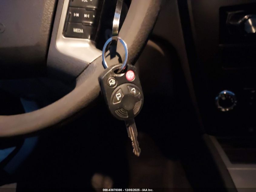 2011 Ford Fusion VIN: 3FAHPOHA6BR115058 Lot: 43870386