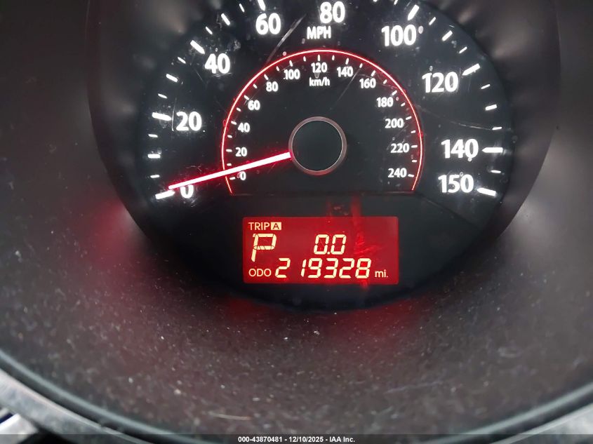 2011 Kia Sorento Lx VIN: 5XYKTCA15BG015812 Lot: 43870481