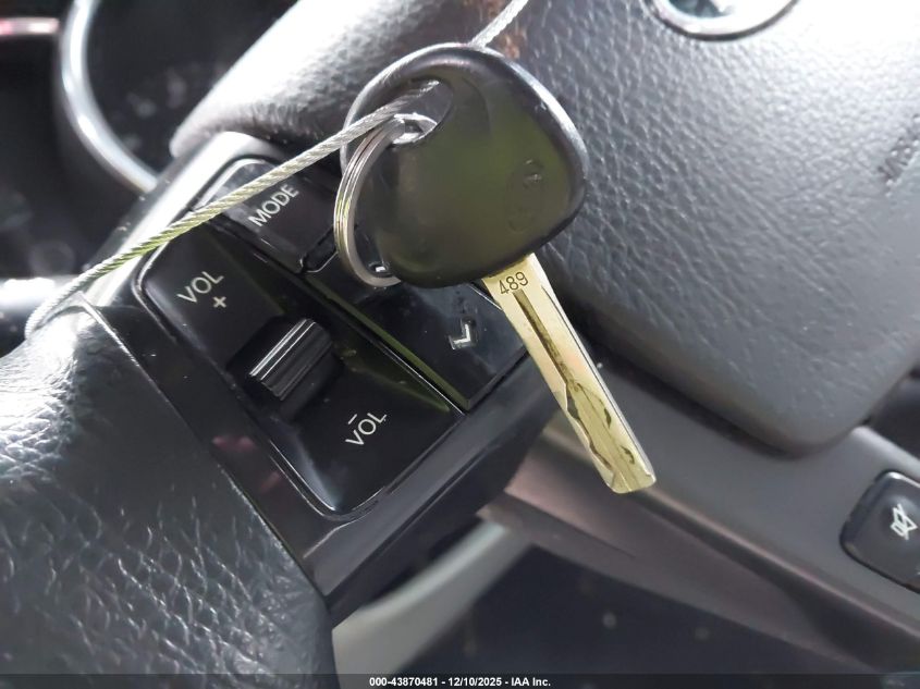 2011 Kia Sorento Lx VIN: 5XYKTCA15BG015812 Lot: 43870481