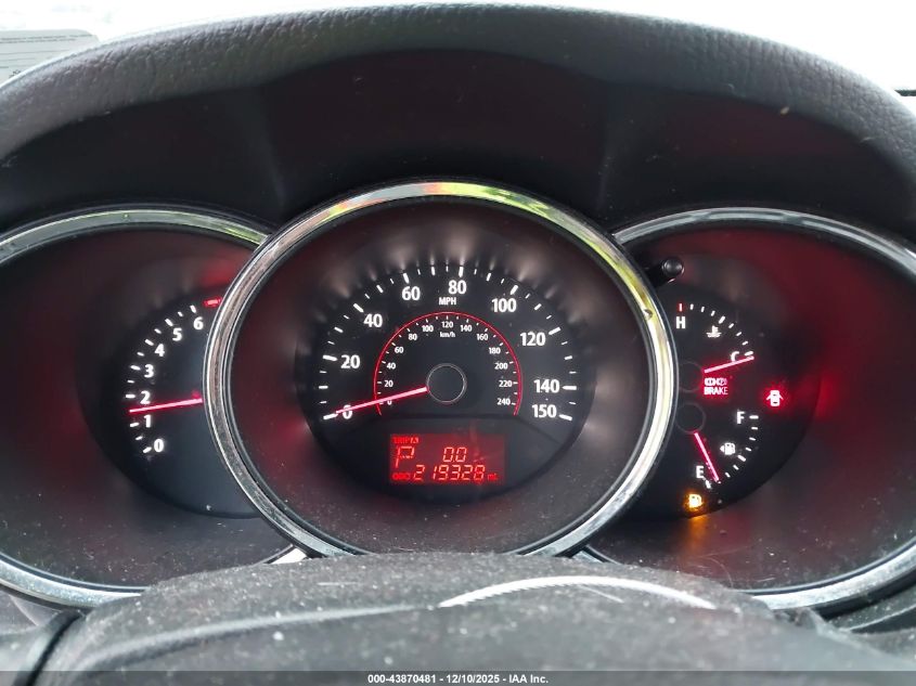 2011 Kia Sorento Lx VIN: 5XYKTCA15BG015812 Lot: 43870481