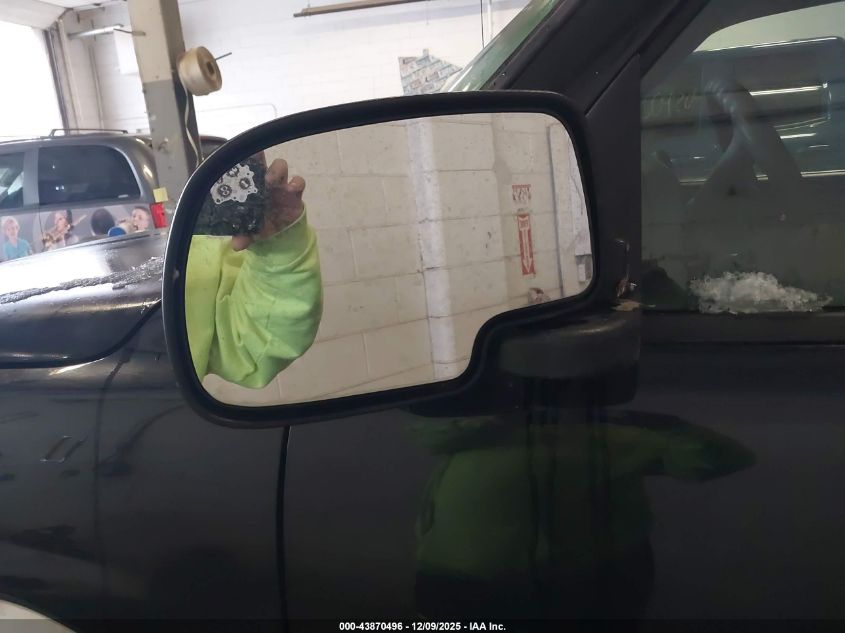 2002 Chevrolet Silverado 1500 Ls VIN: 2GCEK19T721175808 Lot: 43870496