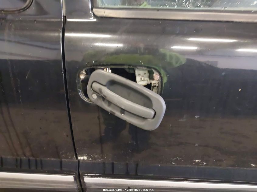 2002 Chevrolet Silverado 1500 Ls VIN: 2GCEK19T721175808 Lot: 43870496