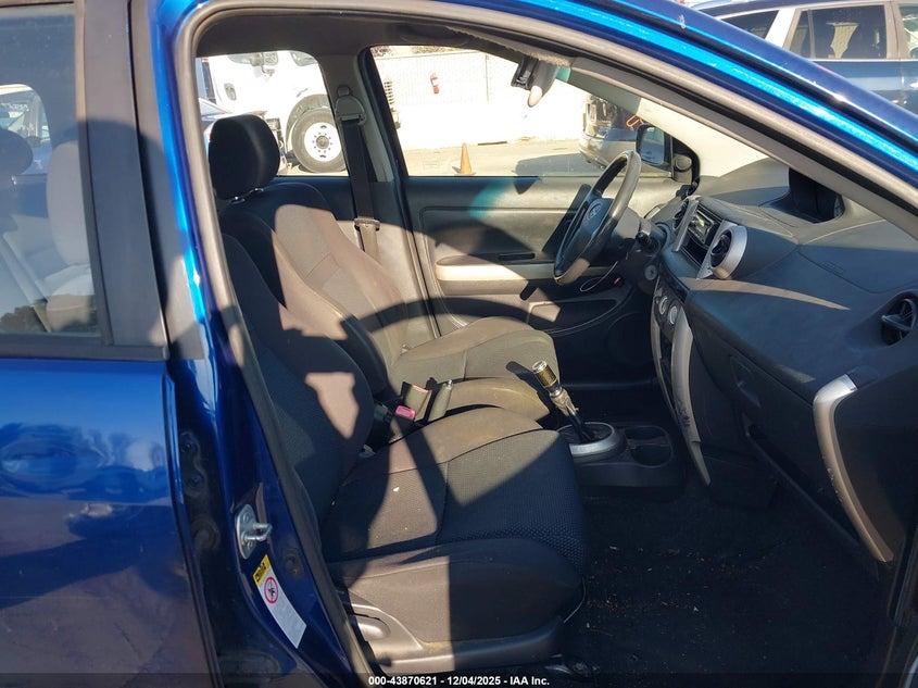JTKKT604250122560 2005 SCION XA photo no. 5